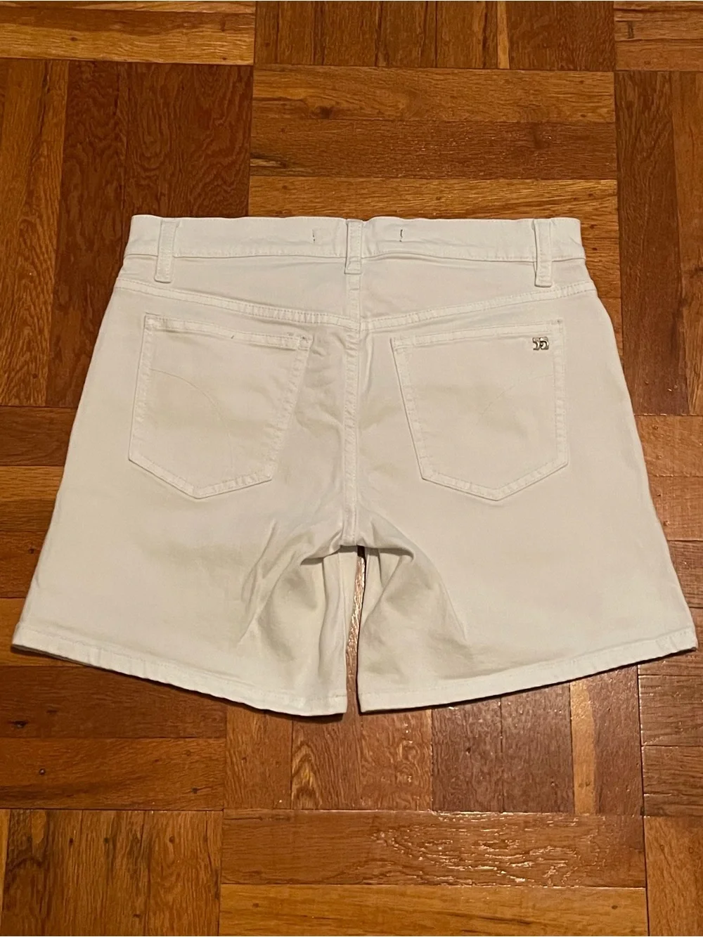 Joe’s Jeans White Woman’s Casual Shorts Size 27